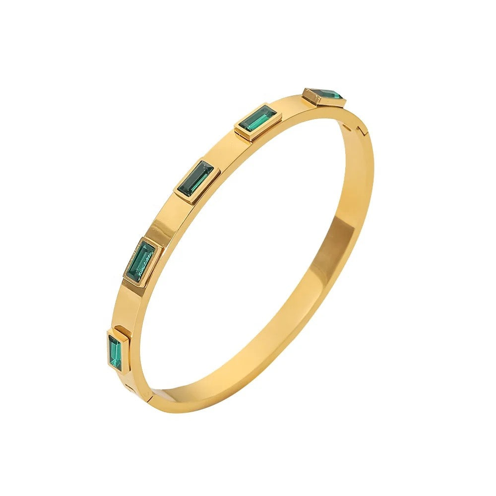 CHARM EMERALD BANGLE