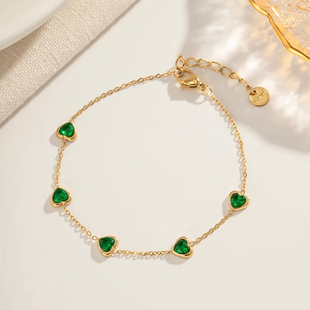 HEART CHARM EMERALD BRACELET