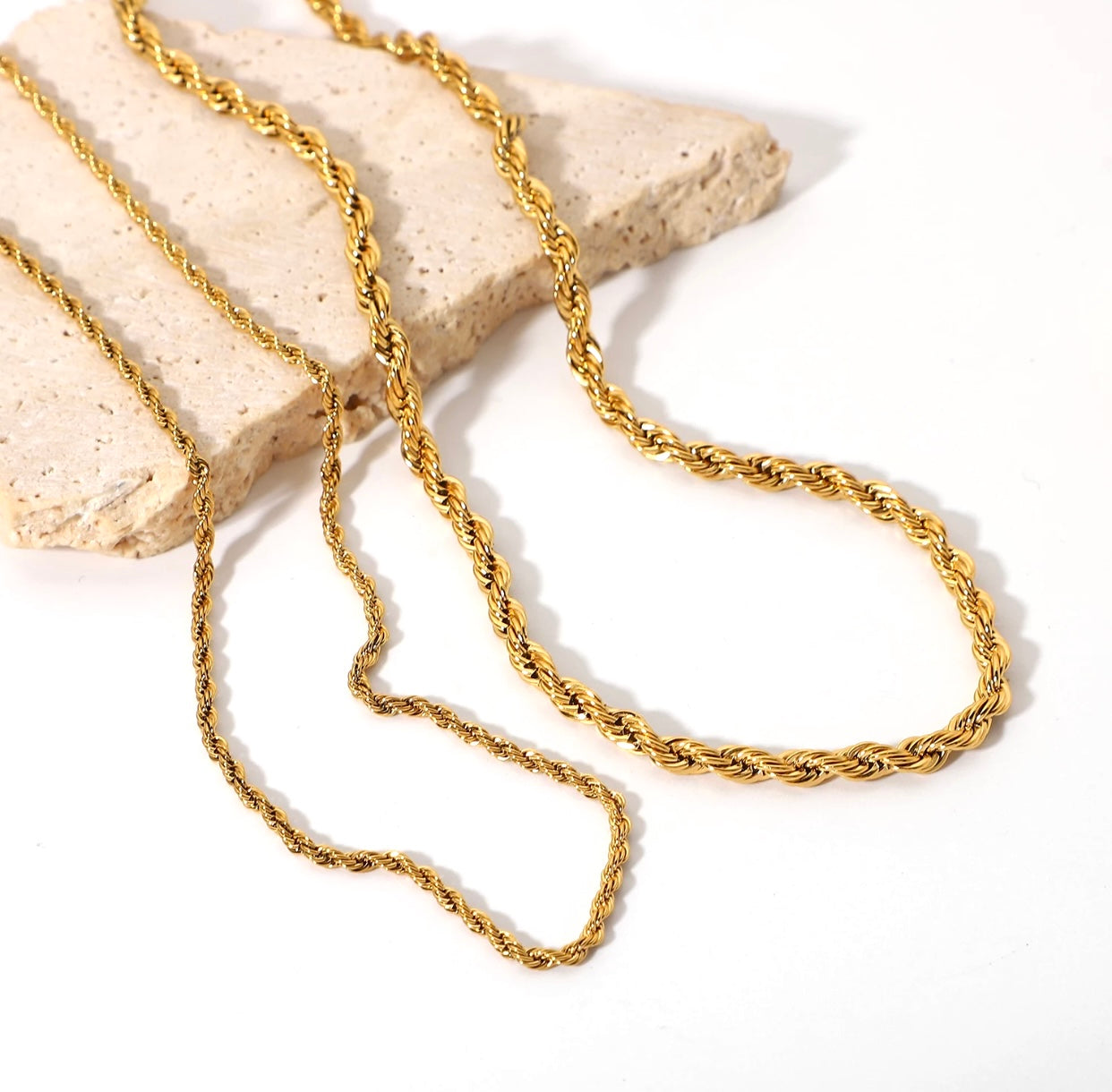 DAINTY ROPE CHAIN